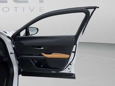 Used 2025 Lexus UX 300h FWD w/ Accessory Package (Z2) image 25