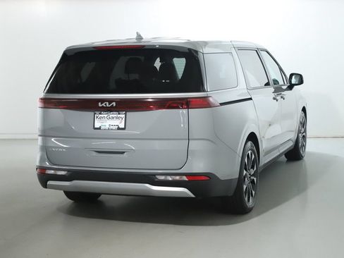 Used 2024 Kia Carnival EX FWD image 54