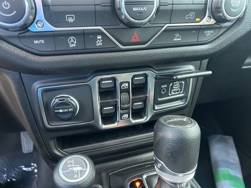 New 2026 Jeep Gladiator Sport AWD/4WD image 39