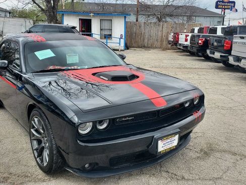 Used 2015 Dodge Challenger R/T Plus image 1