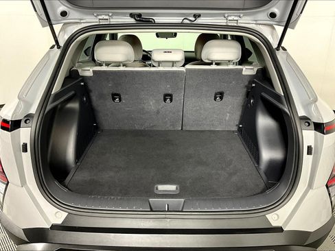 Used 2025 Hyundai Kona SEL AWD/4WD image 35