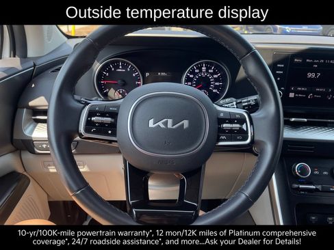 Certified 2024 Kia Carnival LX FWD image 18