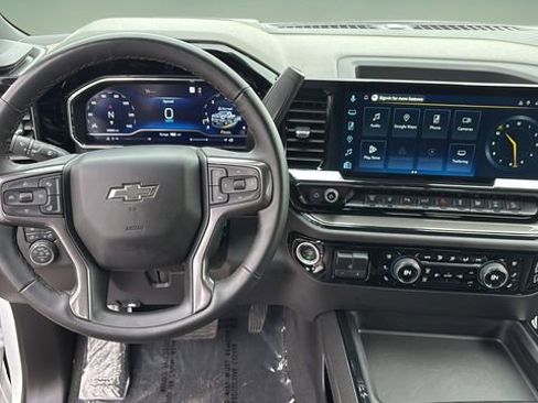 Used 2025 Chevrolet Silverado 2500 ZR2 image 15