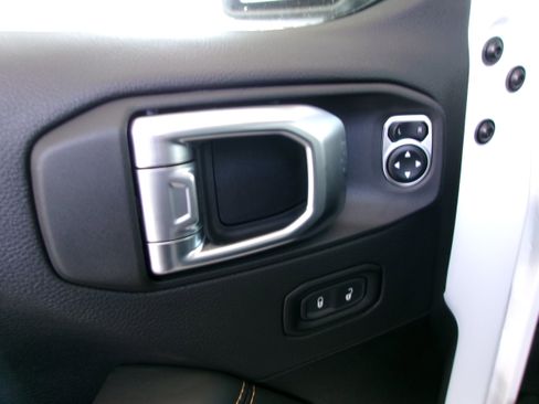 New 2025 Jeep Wrangler Unlimited Sahara image 11