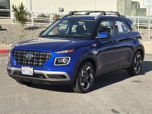 Certified 2024 Hyundai Venue Limited image 8