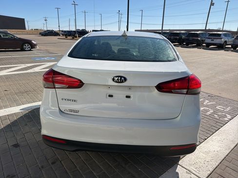 Used 2018 Kia Forte LX image 6