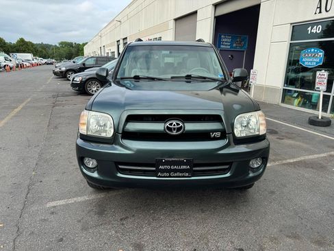 Used 2007 Toyota Sequoia SR5 AWD/4WD image 5