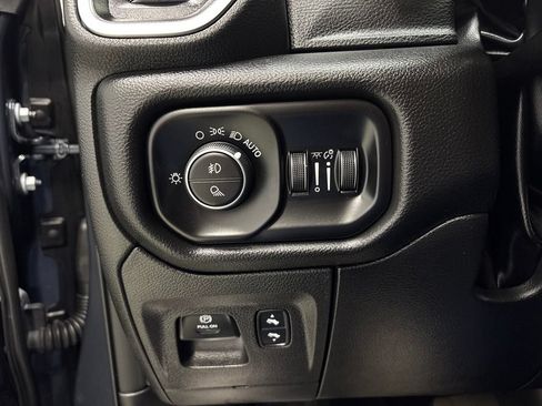 Used 2025 RAM 1500 Big Horn AWD/4WD image 26