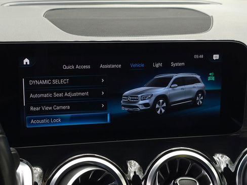 Used 2023 Mercedes-Benz GLB 250 4MATIC w/ Premium Package image 45