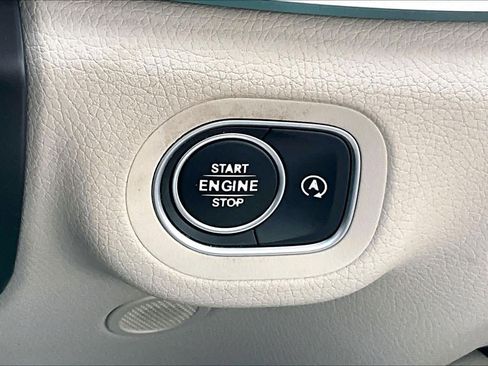 Used 2020 Mercedes-Benz GLS 450 4MATIC image 33