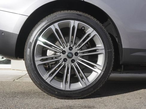 New 2025 Land Rover Range Rover Sport SE image 34