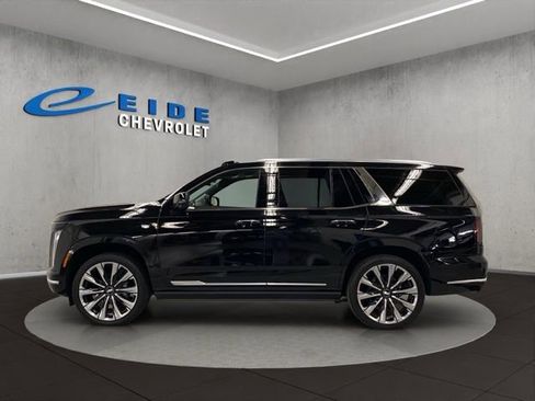 Used 2025 Cadillac Escalade Premium Luxury w/ Touring Package AWD/4WD image 7