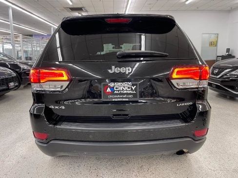 Used 2021 Jeep Grand Cherokee Laredo AWD/4WD image 5