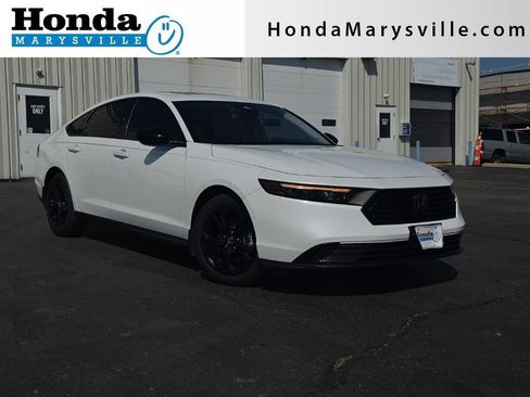 Used 2025 Honda Accord SE image 1
