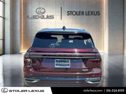 Used 2025 Lincoln Nautilus Reserve AWD/4WD image 9