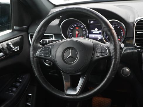 Used 2019 Mercedes-Benz GLS 550 4MATIC image 17