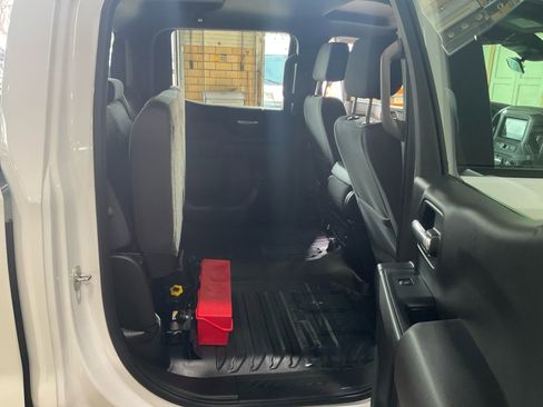 Used 2024 Chevrolet Silverado 1500 W/T w/ Z71 Off-Road Package image 29