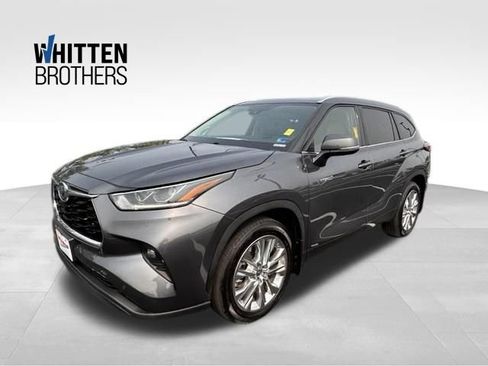 Used 2021 Toyota Highlander Limited AWD/4WD image 1