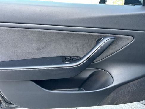 Used 2021 Tesla Model 3 Long Range image 16