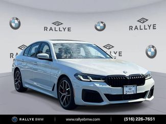 Used 2023 BMW 540i xDrive w/ Executive Package AWD/4WD video 1