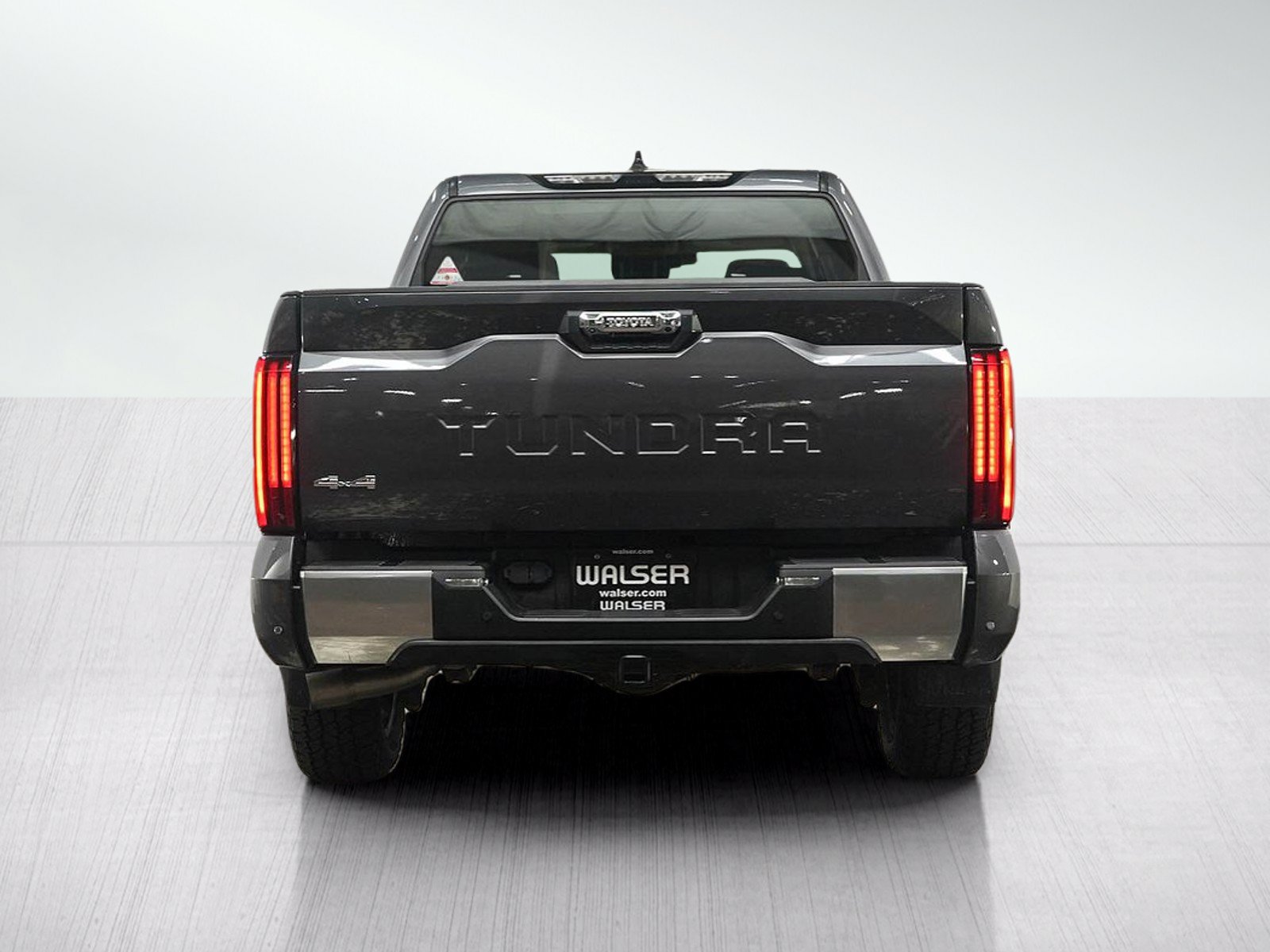 Used 2023 Toyota Tundra Limited AWD/4WD image 4