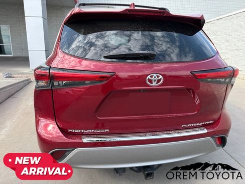 Used 2020 Toyota Highlander Platinum AWD/4WD image 18