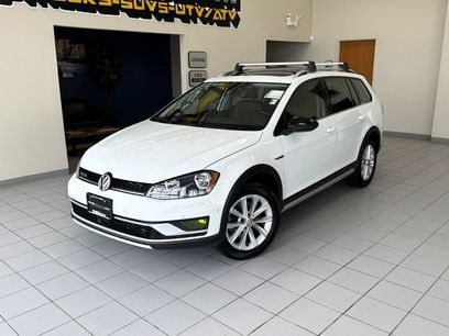 Used 2017 Volkswagen Golf Alltrack SE