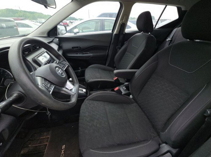 Used 2021 Nissan Kicks S FWD image 10