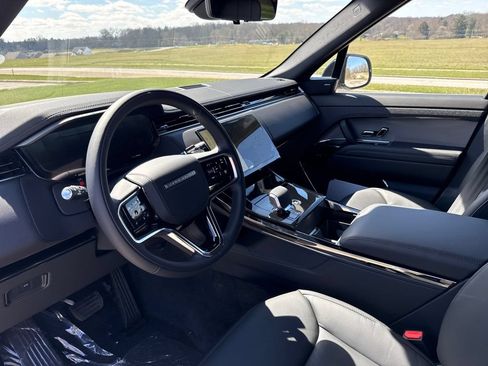 New 2026 Land Rover Range Rover Sport SE AWD/4WD image 12