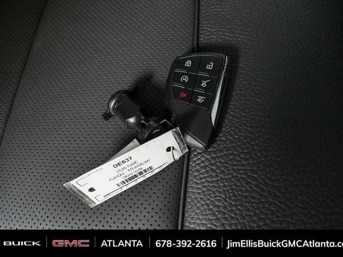 New 2026 GMC Yukon Denali w/ Denali Reserve Package AWD/4WD image 27