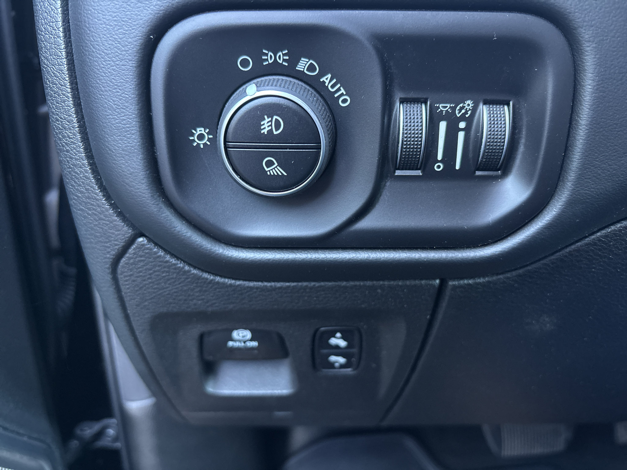 Used 2020 RAM 1500 Limited AWD/4WD image 27