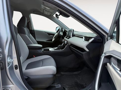 Used 2024 Toyota RAV4 XLE image 18
