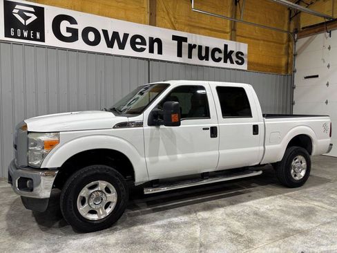 Used 2015 Ford F250 XLT w/ XLT Value Package AWD/4WD image 4