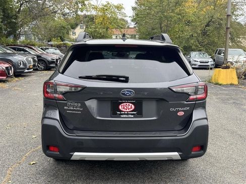 Used 2023 Subaru Outback Limited image 6