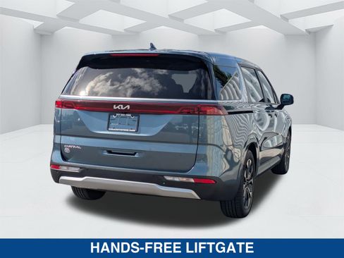 Used 2024 Kia Carnival EX FWD image 5