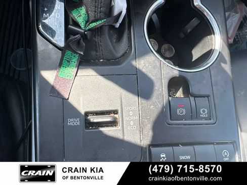 Used 2021 Toyota Highlander XLE FWD image 20