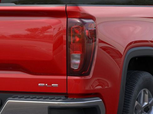 New 2026 GMC Sierra 1500 SLE image 11