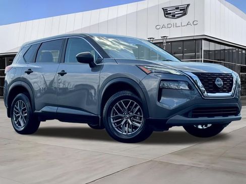 Used 2023 Nissan Rogue S FWD image 2