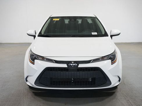 Certified 2022 Toyota Corolla LE FWD image 2