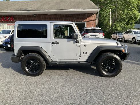 Used 2008 Jeep Wrangler X AWD/4WD image 4