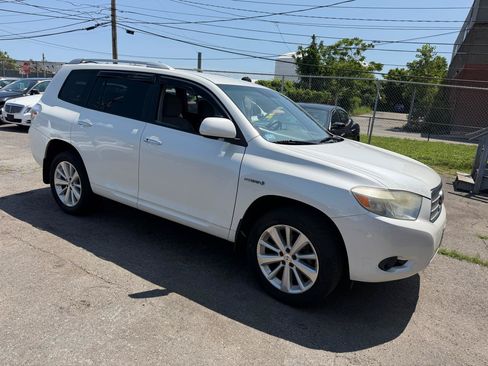 Used 2008 Toyota Highlander 4WD Hybrid image 2