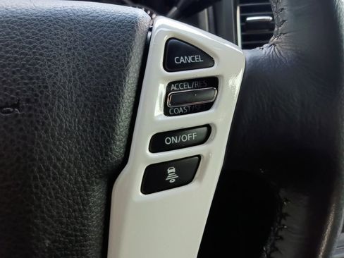 Used 2024 Nissan Titan SV RWD image 25