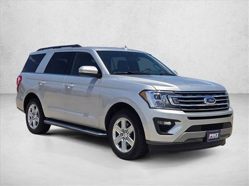 Used 2019 Ford Expedition XLT w/ Equipment Group 202A RWD image 3
