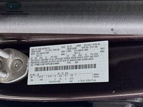 Used 2023 Ford Escape SE image 32