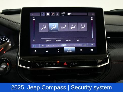 Used 2025 Jeep Compass Trailhawk AWD/4WD image 18