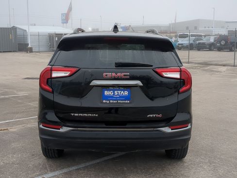 Used 2023 GMC Terrain AT4 image 5