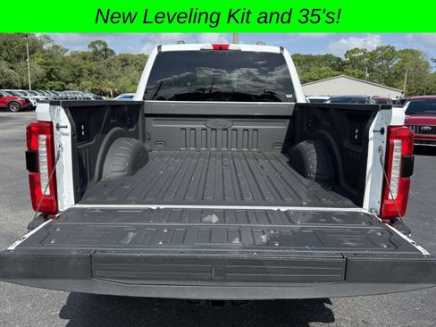 Used 2025 Ford F250 Lariat w/ Black Appearance Package AWD/4WD image 14