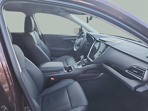 Used 2025 Subaru Outback Limited image 14