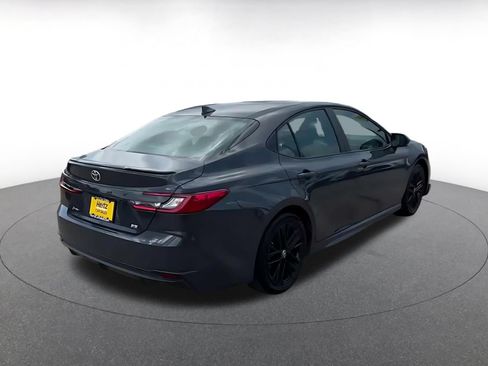 Used 2026 Toyota Camry SE FWD image 14