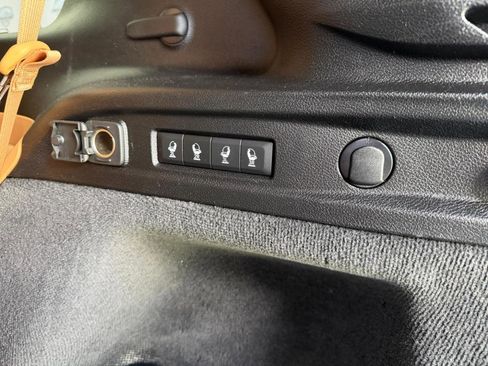 Used 2021 Jeep Grand Cherokee L Summit w/ Luxury Tech Group V image 27